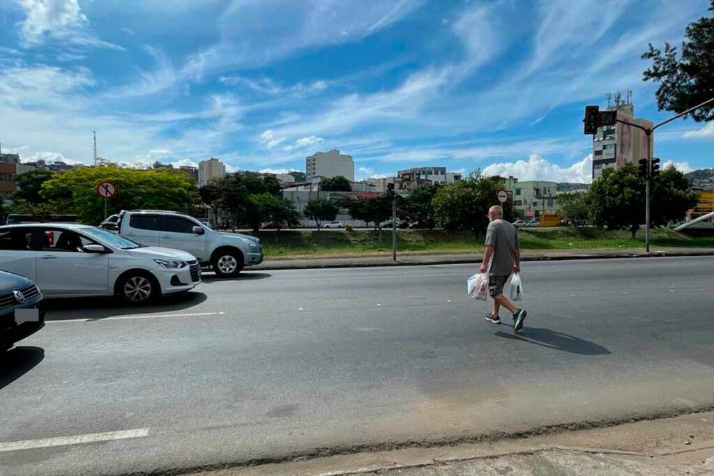 Falta de faixa de pedestres preocupa moradores na Avenida Brasil 1 faixa-de-pedestres