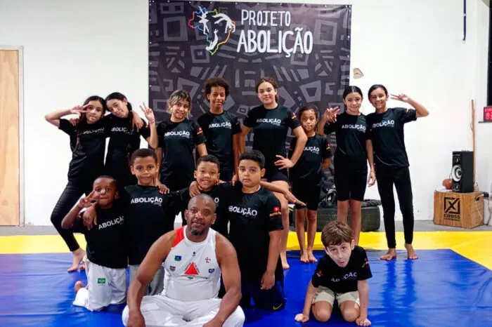 Projeto de capoeira se prepara para dar aulas de capoeira em escolas municipais de Juiz de Fora