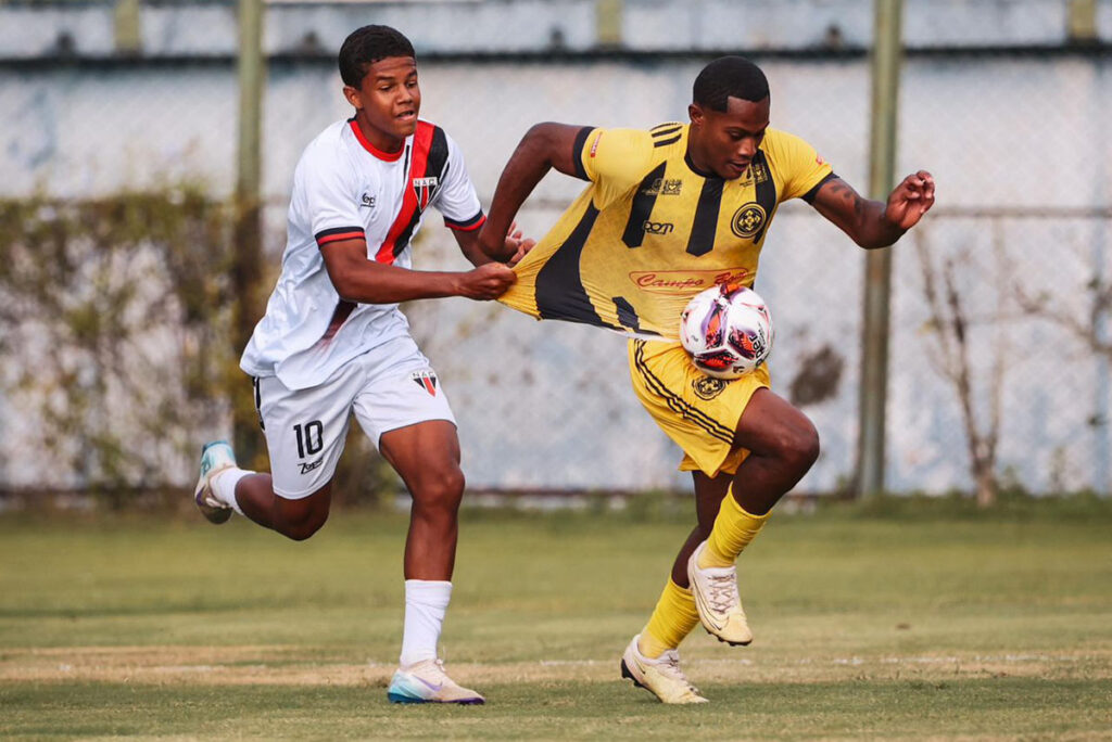 Técnico lamenta queda física em derrota do Uberabinha: "Jogadores tiveram câimbras" 2 uberabinha