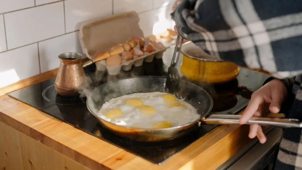 Método caseiro deixa a cozinha livre do odor de fritura após as refeições