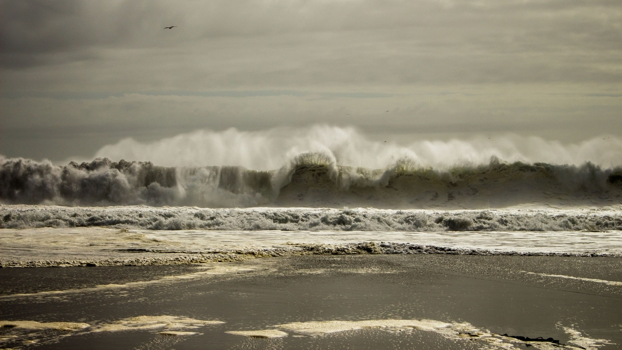 Praia que passará pelo maior alargamento do país entra em alerta por causa do El Niño