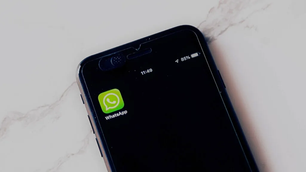 WhatsApp pode mudar mensagens no iPhone e remove configuração de privacidade dos avatares
