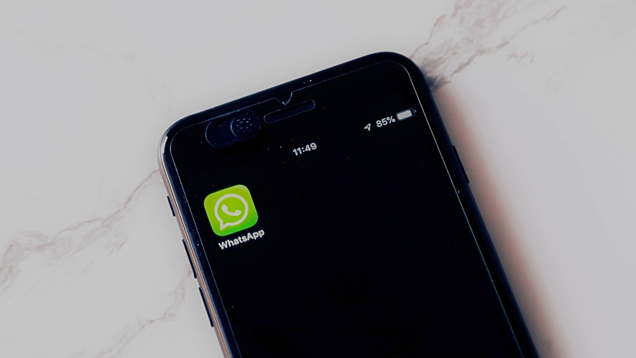 WhatsApp pode mudar mensagens no iPhone e remove configuração de privacidade dos avatares