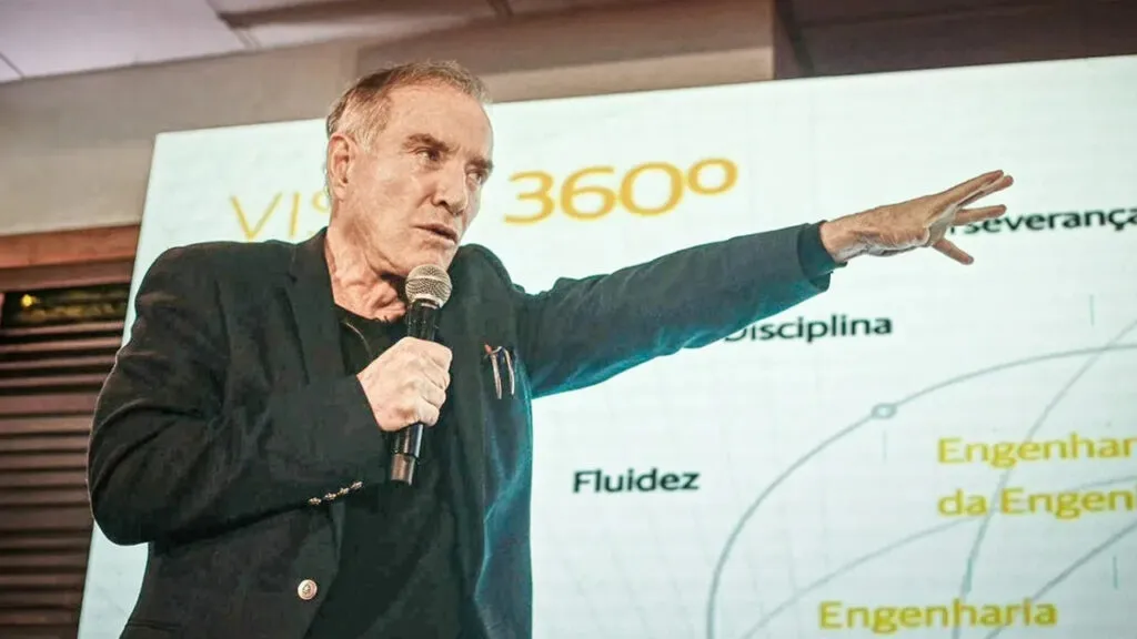 Frase de Eike Batista sobre empreender: “De alguma forma, um bom vendedor é alguém que acredita nas pessoas, que se sente curioso em relação a elas e que desenvolve a capacidade de ouvir”