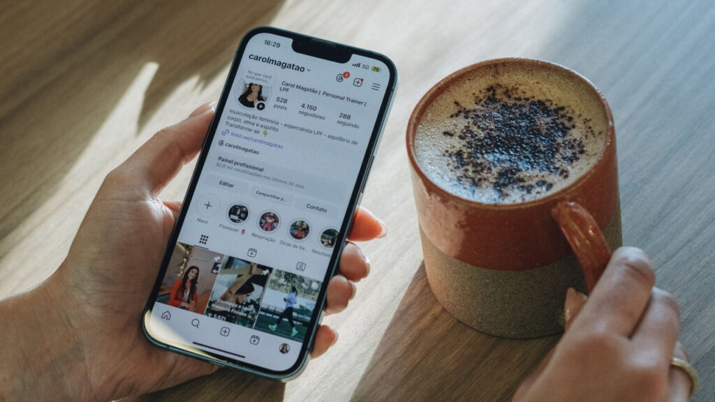 Instagram vai liberar para todos a função de ver quem assistiu o seu Story mais de uma vez