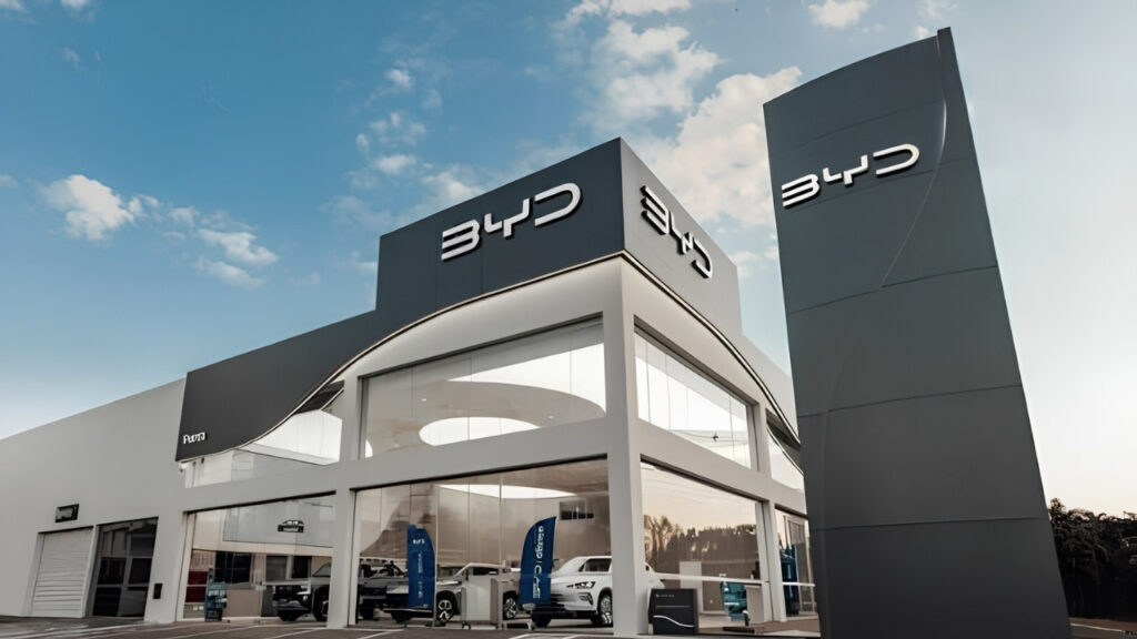 Comprador diz que BYD híbrida fazia metade do km/l prometido e Justiça manda depositar R$ 349 mil