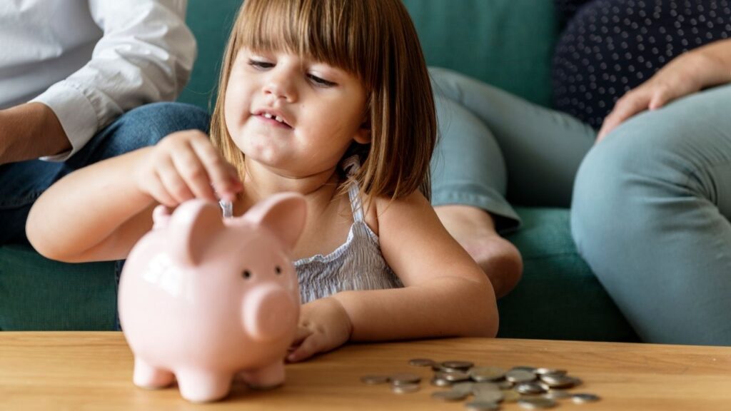 Especialistas estão criticando mesadas por tarefas domésticas e esse é o motivo