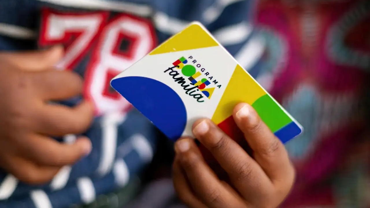 Milhares de beneficiários do Bolsa Família correm risco de perder valor por esquecer regra essencial