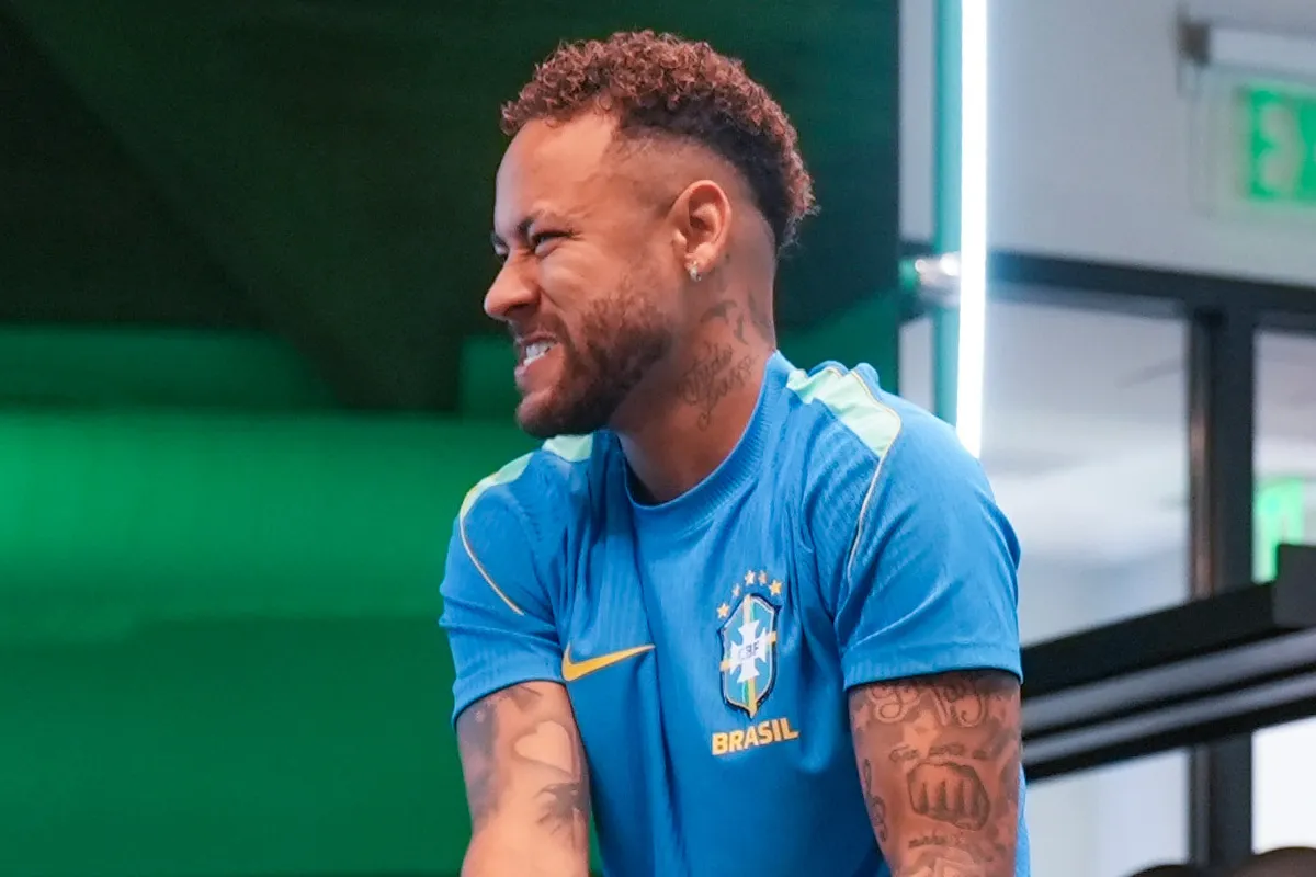 Neymar faz novo exame e segue sem treinar na Seleção Brasileira