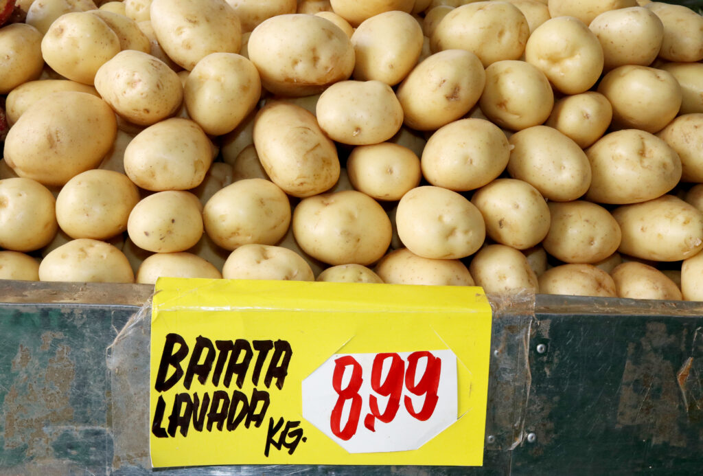 Alta de 80% no preço da batata muda hábitos de consumidores em Juiz de Fora 4 BATATA PRECO FELIPE COURI 11.jpg