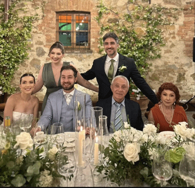 JF POR AI Dia D elegante na Italia 260626 Giglia