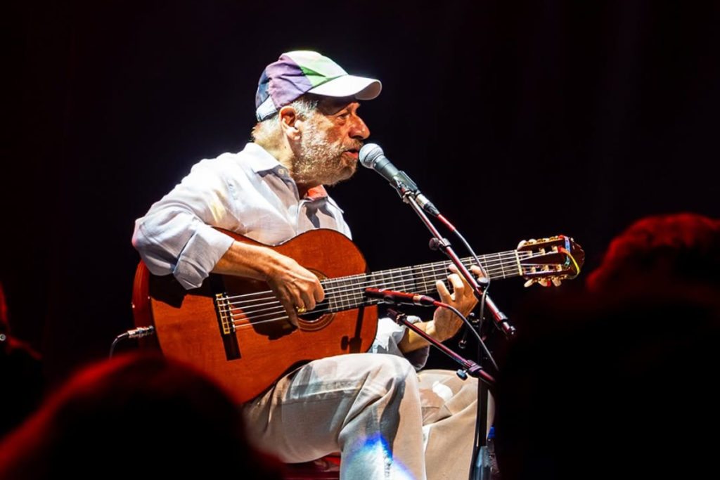 João Bosco, Semana do Orgulho, tributo ao Linkin Park, samba, rock e teatro marcam o fim de semana em Juiz de Fora.