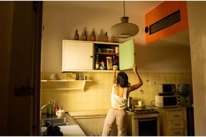 Limpeza de domingo, preparo do almoço e a playlist que todo mundo já sabe de cor