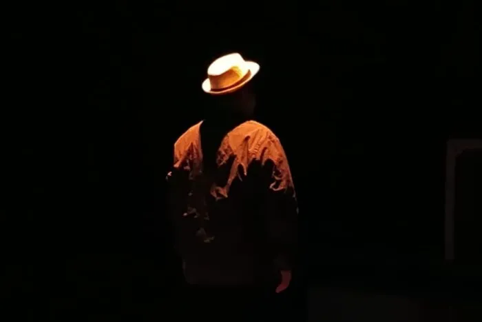 Poesia de Manoel de Barros chega ao palco em monólogo de Cristiano Fernandes