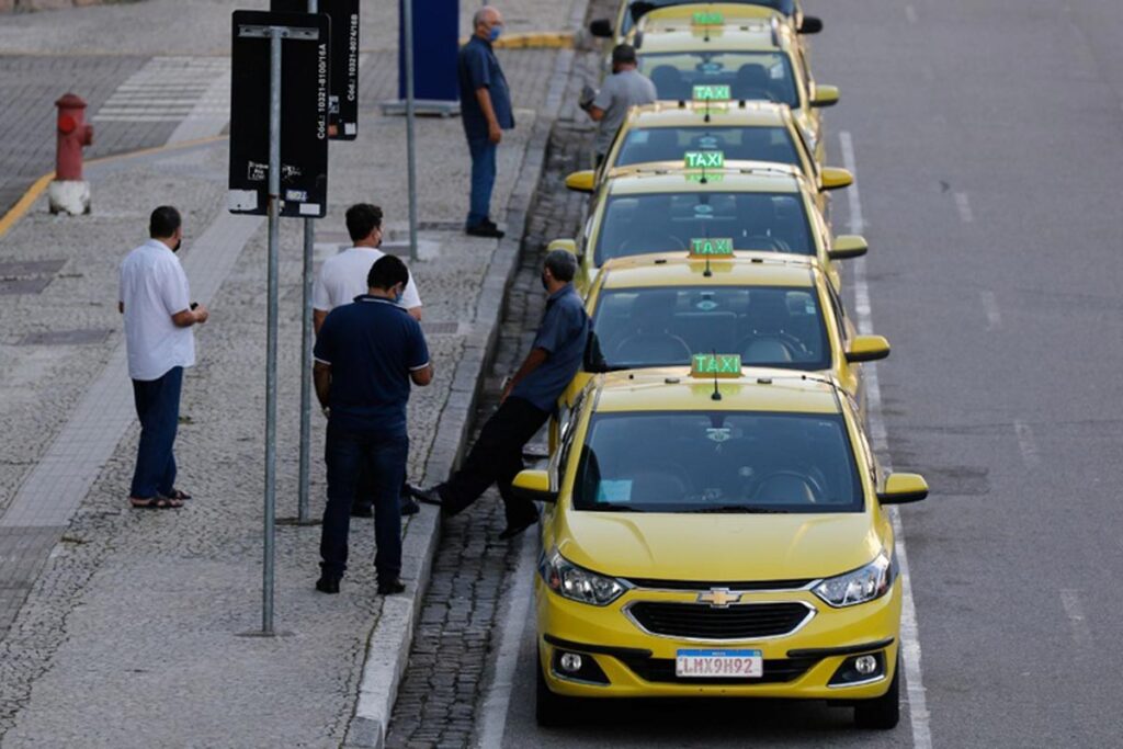 Move Brasil: veja quais carros entram no financiamento de até R$ 150 mil para taxistas e motoristas de aplicativo 1 Move Brasil: veja quais carros entram no financiamento de até R$ 150 mil para taxistas e motoristas de aplicativo