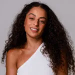 Pri Helena, atriz juiz-forana, compõe elenco da novela das 9, ‘Quem ama cuida', como Lyris 19 Pri Helena, atriz juiz-forana, compõe elenco da novela das 9, ‘Quem ama cuida', como Lyris