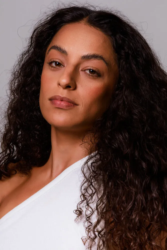 Pri Helena, atriz juiz-forana, compõe elenco da novela das 9, ‘Quem ama cuida', como Lyris 17 Pri Helena, atriz juiz-forana, compõe elenco da novela das 9, ‘Quem ama cuida', como Lyris