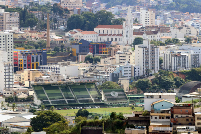 Show de Luan Santana em campo de futebol reacende debates sobre grandes eventos em Juiz de Fora 2 SPORT FELIPE COURI