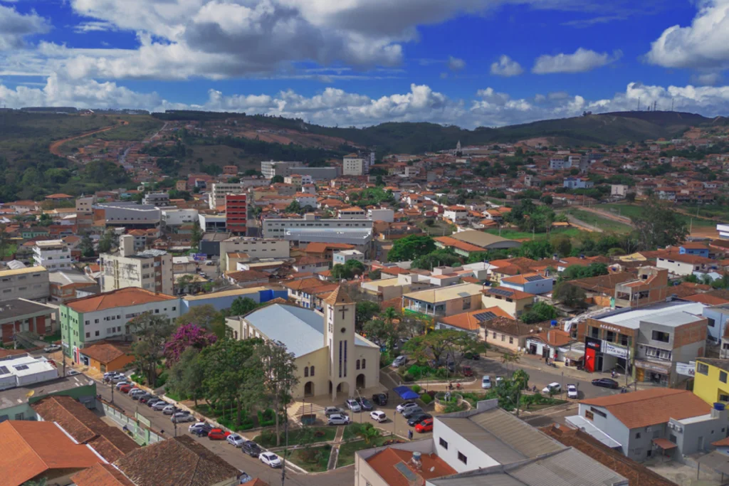 Fundação hospitalar no Vale do Jequitinhonha abre seleção com inscrições gratuitas 1 FHAP abre processo seletivo em Itamarandiba, no Vale do Jequitinhonha para cadastro reserva; salários chegam a R$ 3.177,00.