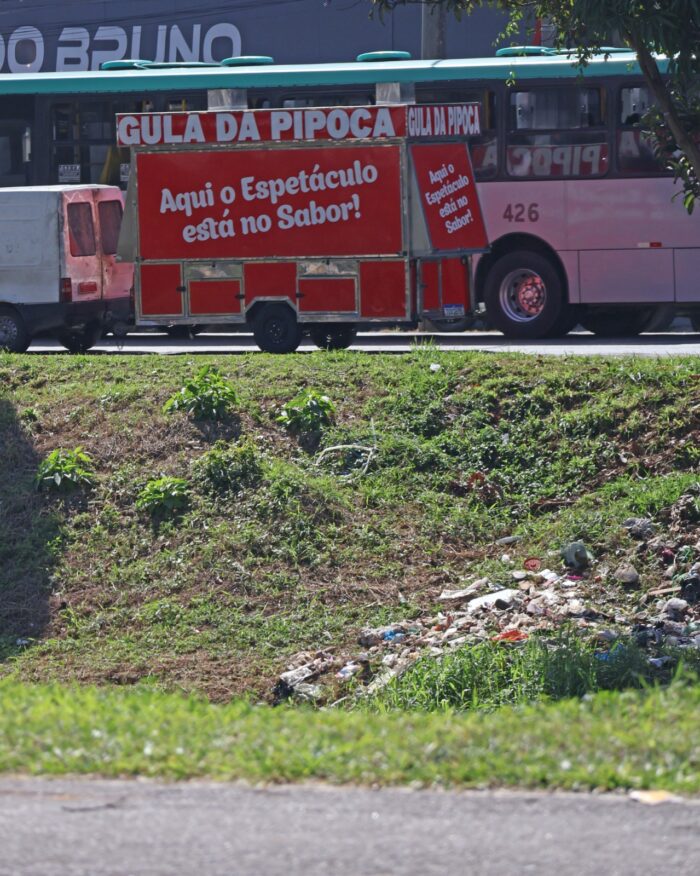 Lixo acumulado é registrado às margens do Rio Paraibuna 9 WhatsApp Image 2026 06 24 at 07.25.17