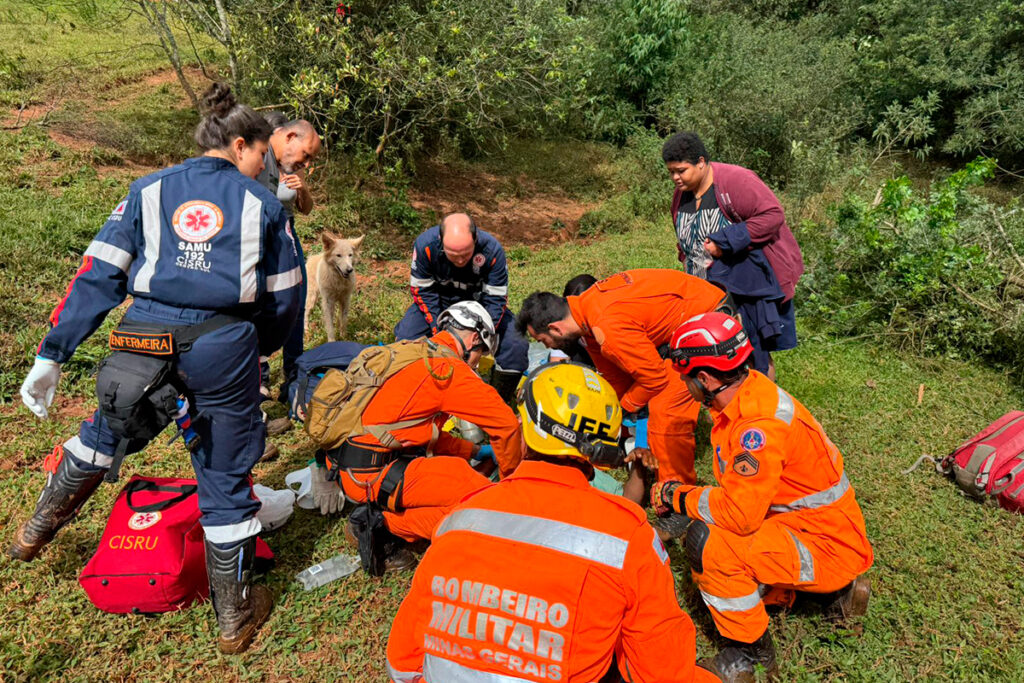 acidente-trator-bombeiros-atendimento