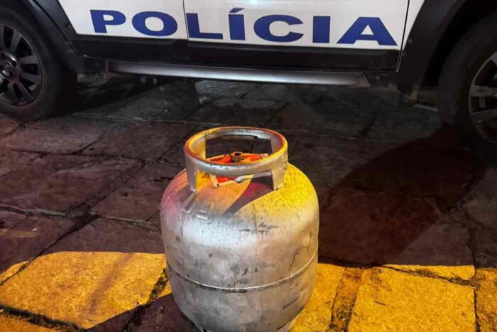 Homem é preso por furtar botijão de gás da própria mãe em Recreio