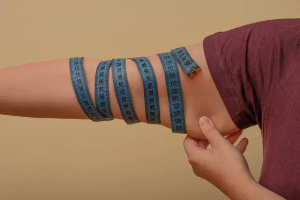 Pilates ajuda, mas especialistas concordam que outro exercício reduz mais a flacidez nos braços
