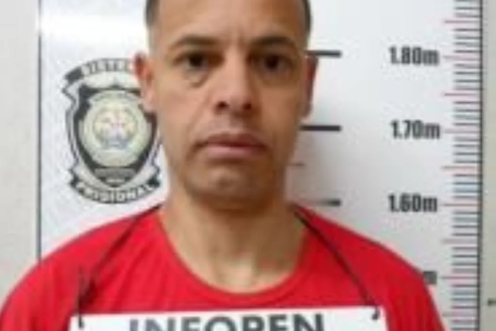 VÍDEO: Detento conhecido como 'soldado do CV' é preso em BH após não retornar à penitenciária de Muriaé 1 VÍDEO: Detento conhecido como 'soldado do CV' é preso em BH após não retornar à penitenciária de Muriaé