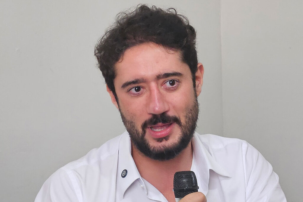 ‘Faço questão de tomar um café com você, sabor frente ampla’, diz Marília Campos a Gabriel Azevedo