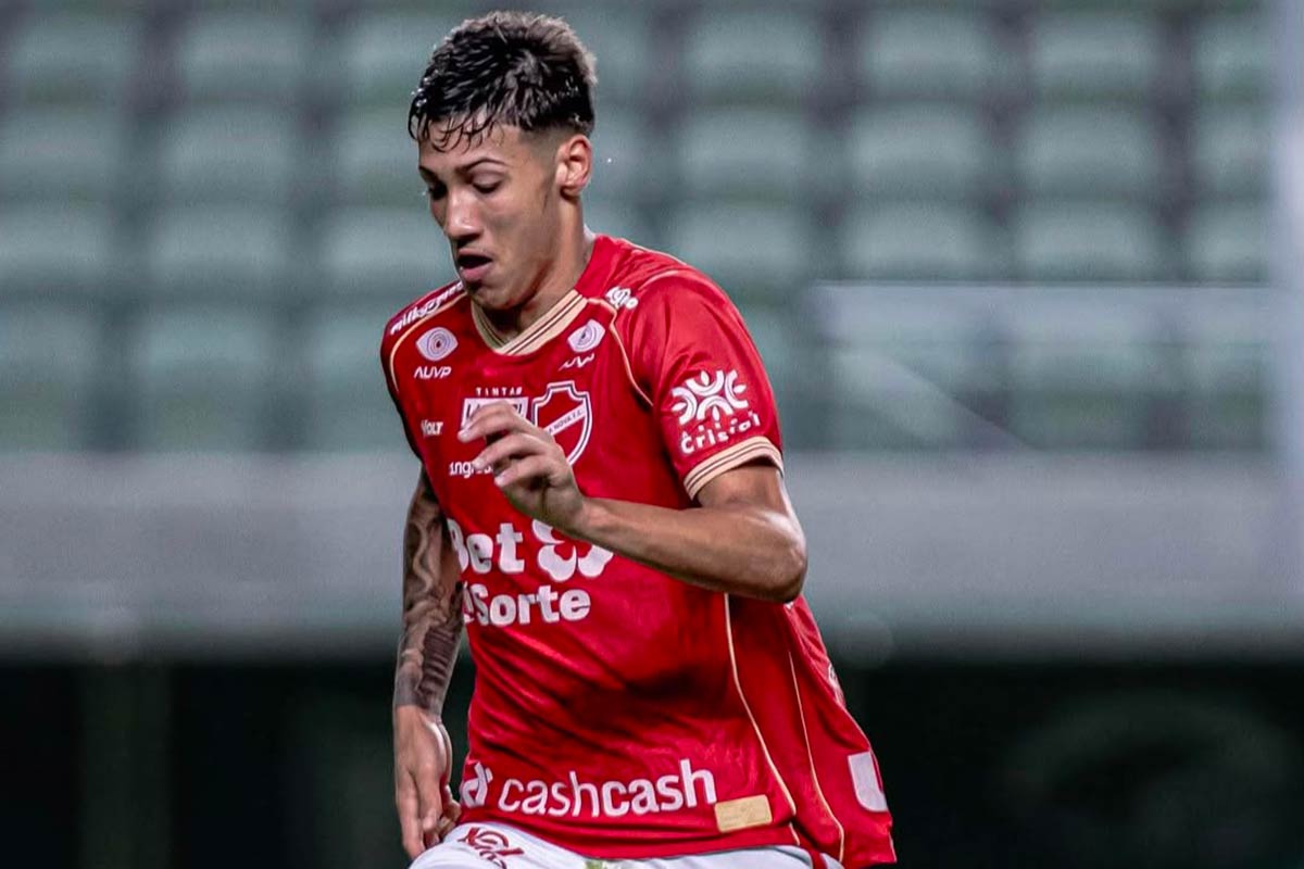 Ex-Aymorés, Gustavo Puskas pode render benefício ao clube em negociação com o Flamengo