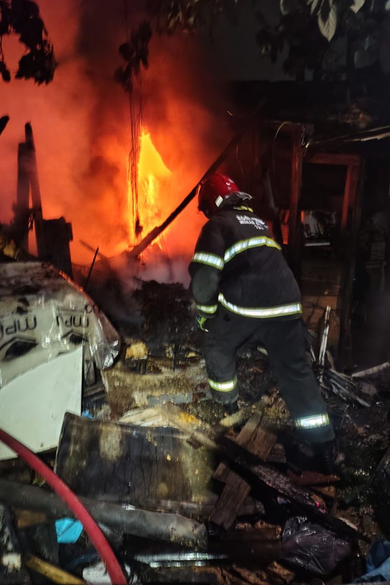 incêndio-jardim-cachoeira-juiz-de-fora incêndio-jardim-cachoeira-juiz-de-fora