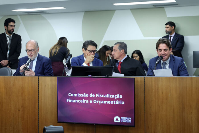 Cachês artísticos com verba pública podem ter limite de R$ 500 mil em Minas