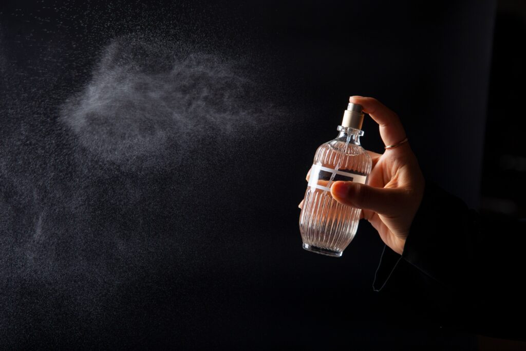 Lista de perfumes sem gênero que você e seu companheiro vão amar