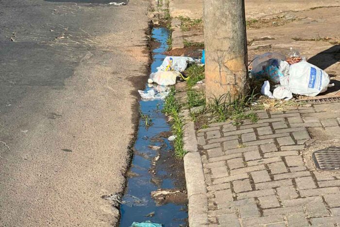 vazamento de esgoto bairro fabrica 1