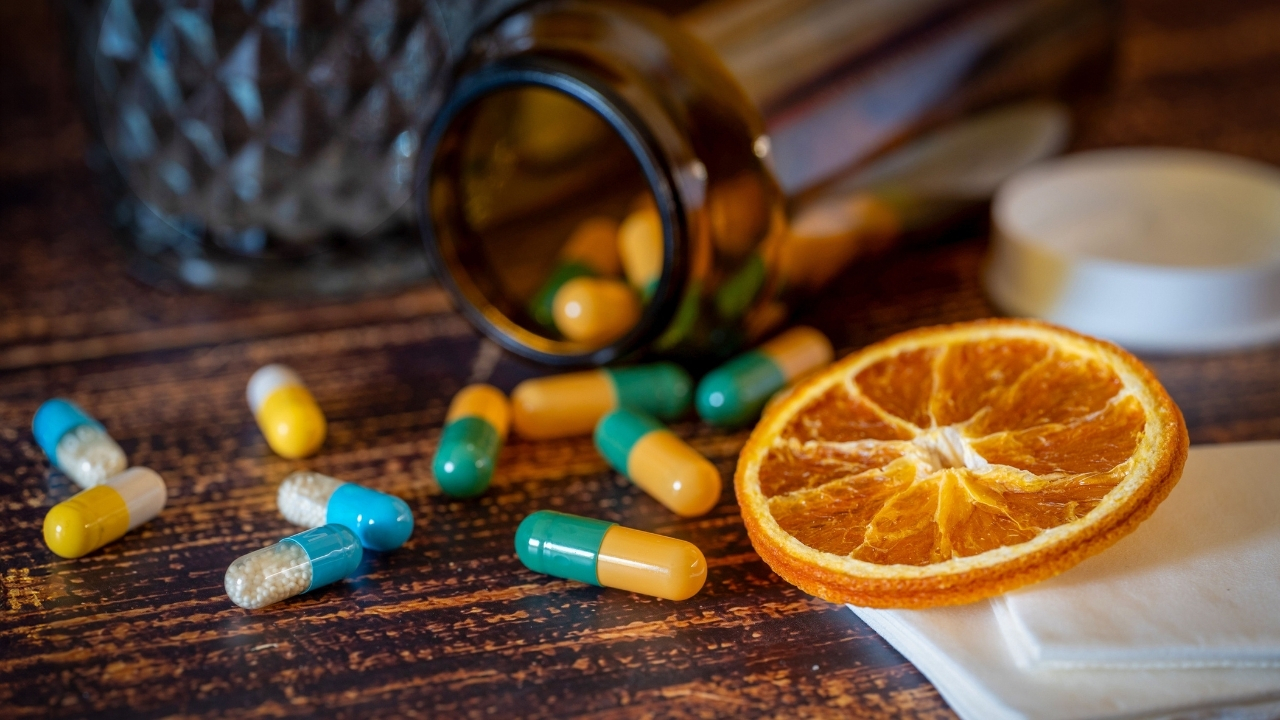 Especialistas desmentem crenças populares sobre o uso de vitamina C para combater a gripe