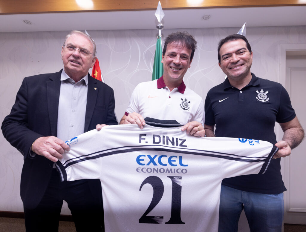 Gigante da Europa chegou com tudo e fez oferta de R$ 110 milhões para tirar craque do Corinthians
