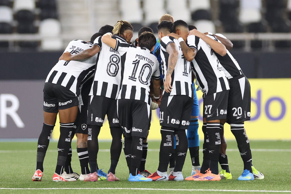 Oficial: Botafogo confirma para a torcida que 8 jogadores deixaram o clube