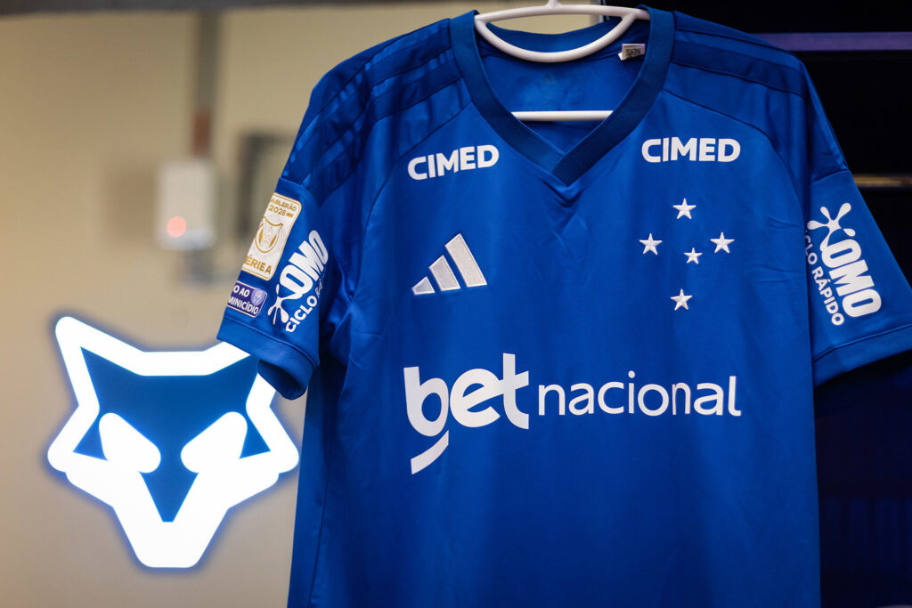 Cruzeiro age rápido para reforçar o time e contrata lateral que estava jogando no exterior