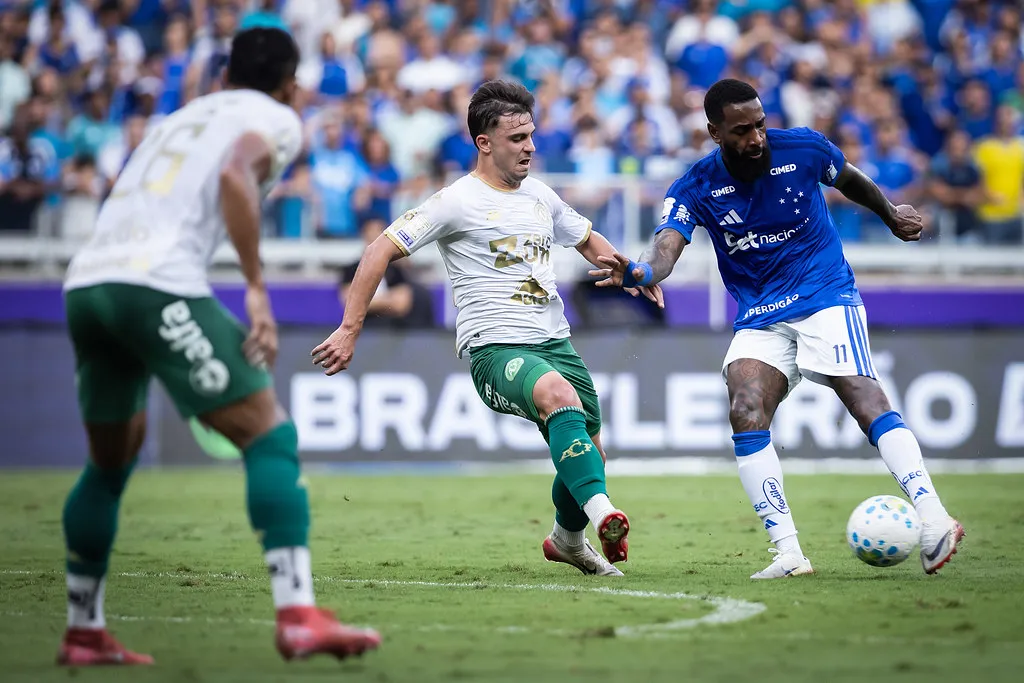 Cruzeiro confirma notícia e Gerson vai vestir outra camisa já em 2026