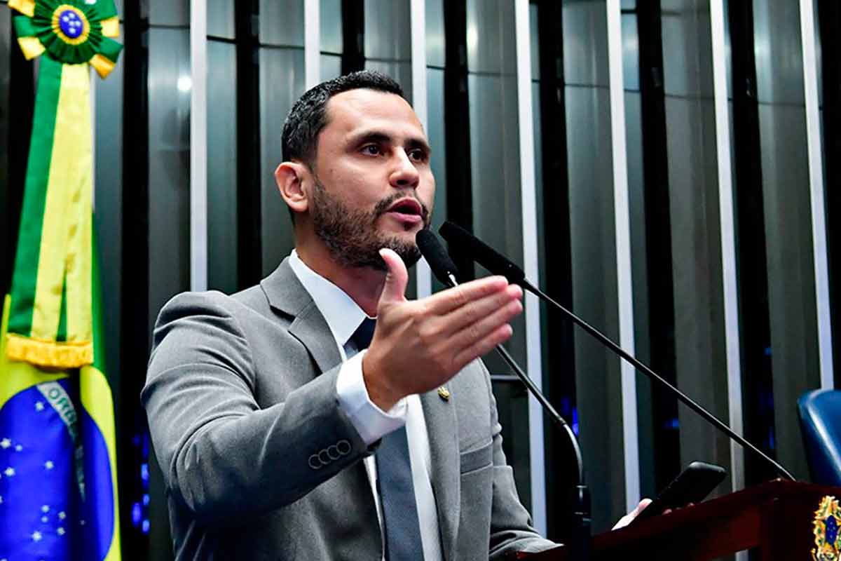 Republicanos diz que Cleitinho não será candidato ao governo; senador fica em silêncio