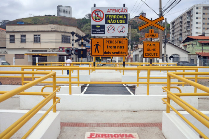 Férias escolares exigem atenção redobrada na travessia de linhas férreas 1 Design sem nome 12