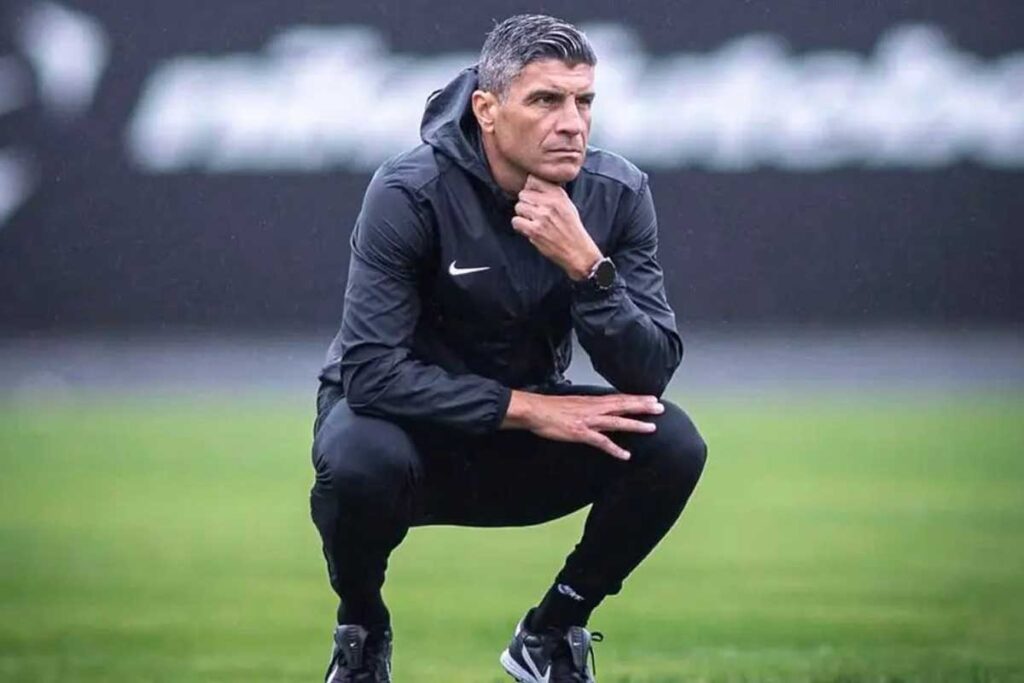 Pedrinho faz jogada de mestre e Vasco avança por sonho de Flamengo e Atlético-MG