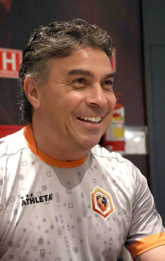 Ex-companheiro de Romário e Ronaldinho Gaúcho, Alex Dias lembra carreira, partida em JF e lamenta cenário vivido pelo Tupi 2 alex dias 3 foto leonardo costa