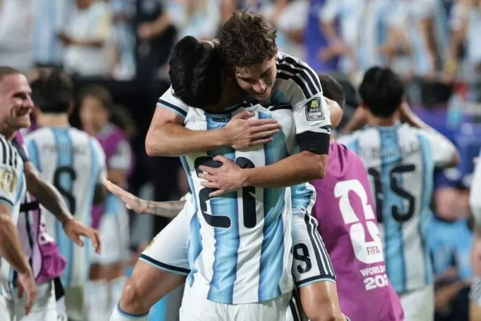 Inglaterra e Argentina duelam por vaga contra Espanha na final da Copa; saiba horário e onde assistir