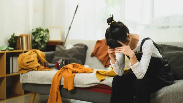 Psicologia explica o que pode significar uma casa sempre desarrumada