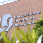 Concurso público para professor da UFU tem salários de até R$ 13,7 mil 9 fotos 1 3