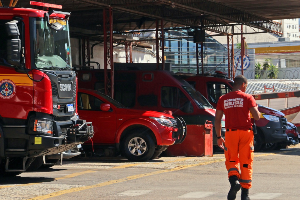 Mais de 65 mil trotes mobilizam forças de segurança em Minas Gerais 1 fotos 100