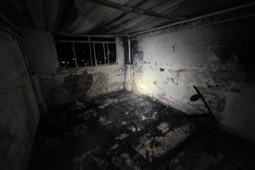 Ação de vizinhos impede avanço de incêndio em casa de Juiz de Fora 2 fotos 2026 07 17T074231.955