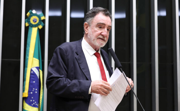 PT oficializa pré-candidatura de Patrus Ananias ao Governo de Minas Gerais 1 PT oficializa pré-candidatura de Patrus Ananias ao Governo de Minas Gerais