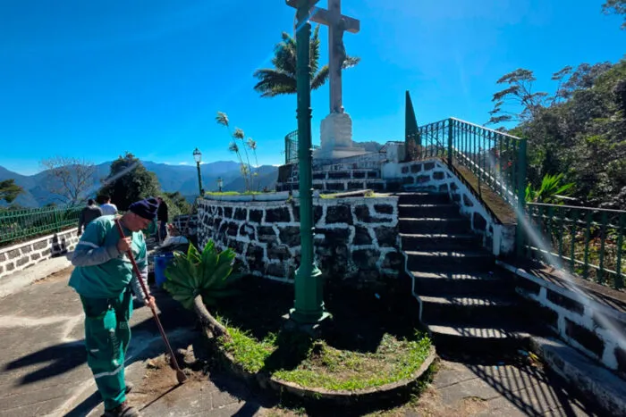 Mirante do Cristo localizado na BR-040 passa por revitalização após mais de 40 anos 1 Mirante do Cristo